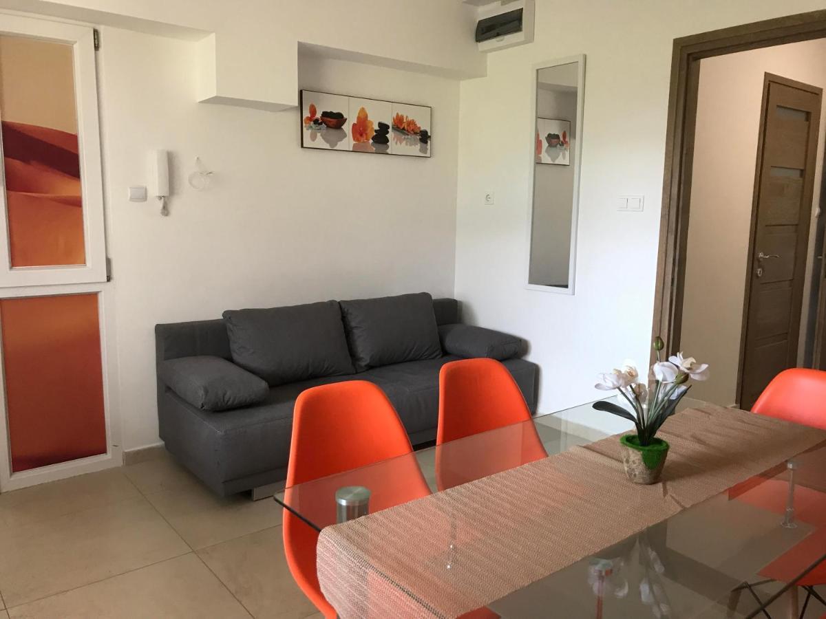 Tisza Gyöngye Apartmanház Apartamento Szeged Exterior foto