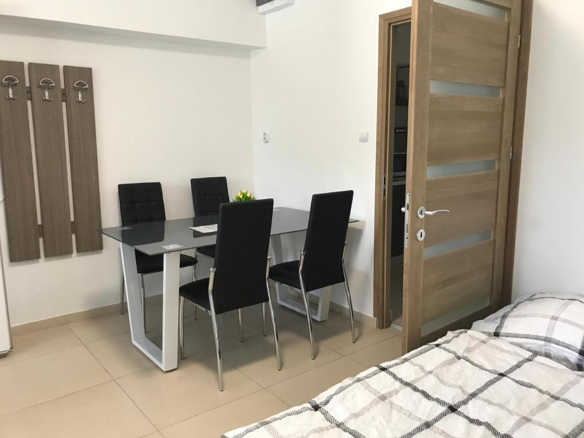 Tisza Gyöngye Apartmanház Apartamento Szeged Exterior foto
