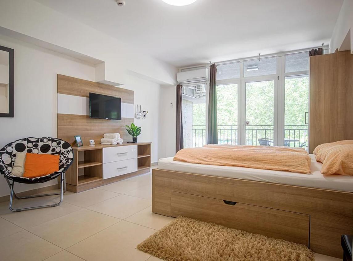 Tisza Gyöngye Apartmanház Apartamento Szeged Exterior foto