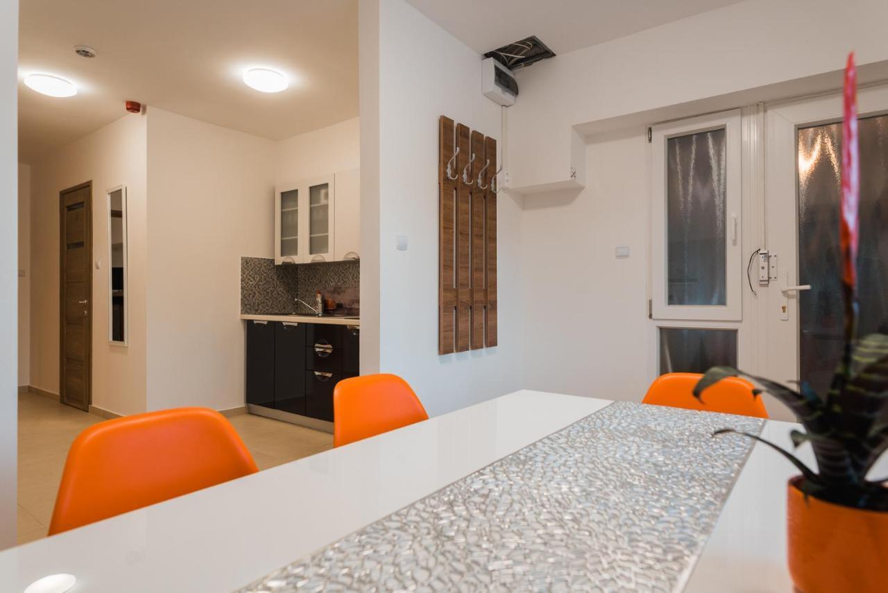 Tisza Gyöngye Apartmanház Apartamento Szeged Exterior foto